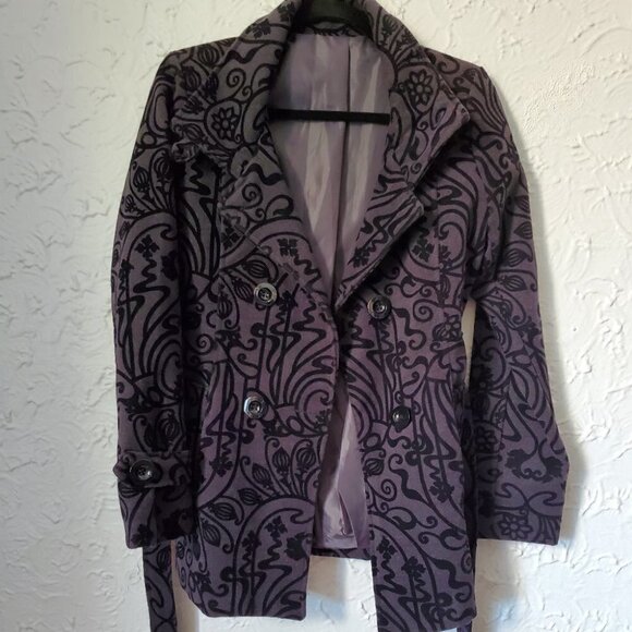 Grey Coat with Black Velvet Pattern - Picture 3 of 4